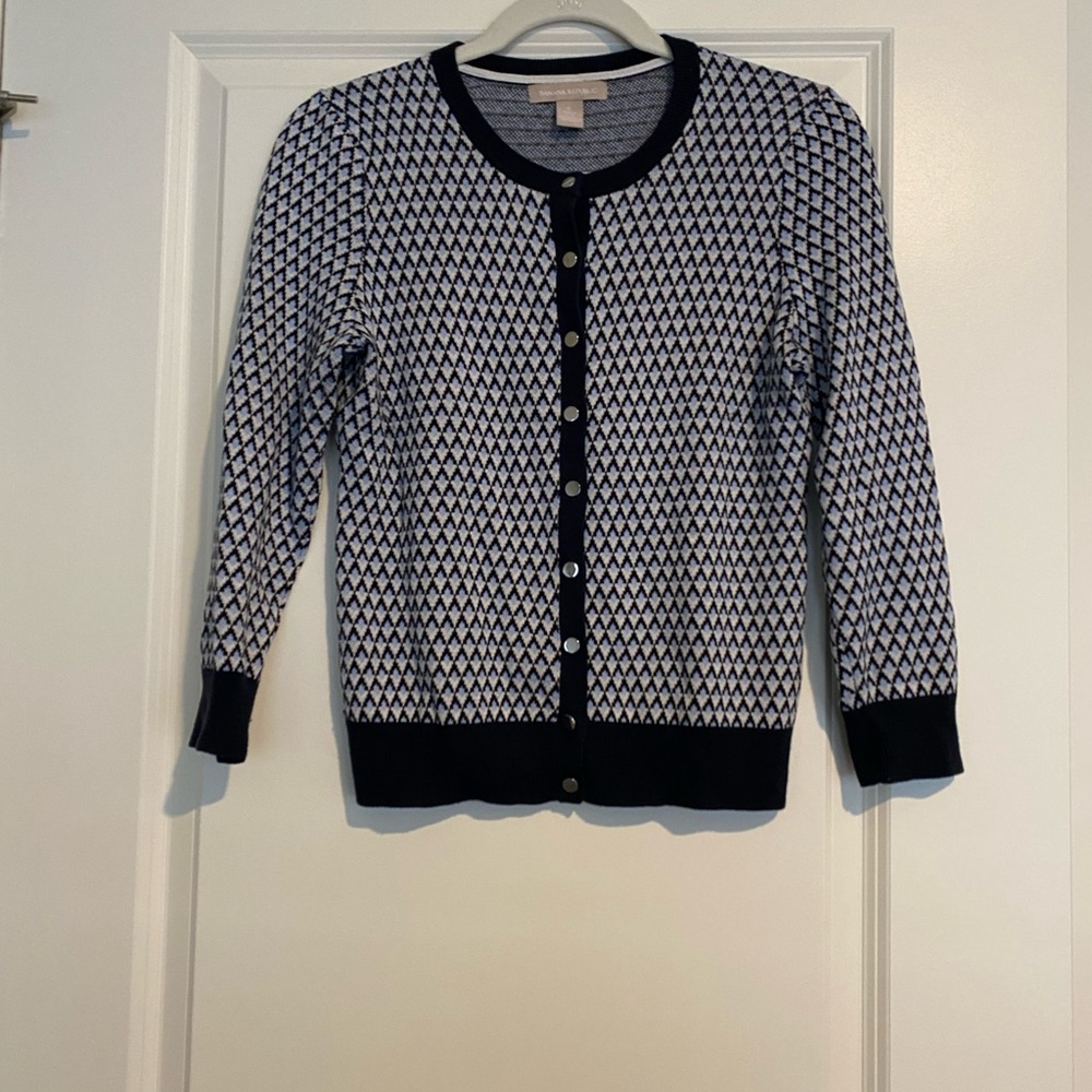 Women's Black and White Patterned Sweater